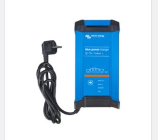 Blue Smart IP22 Charger 12/15(3) 230V UK