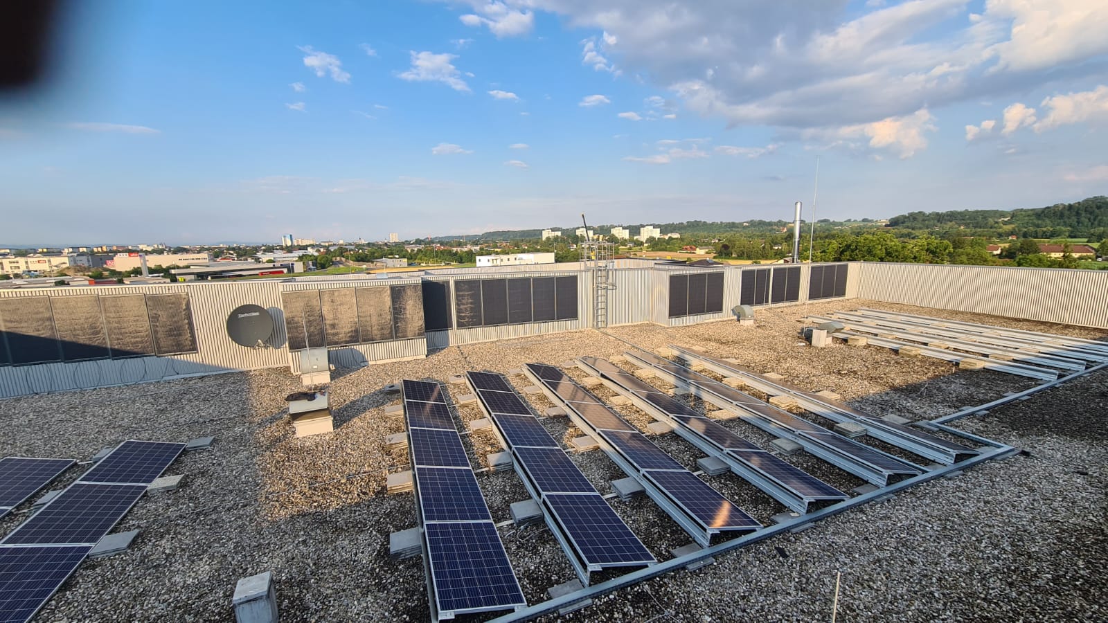 DAS Energy Super Light  Solar Energy Module 1020mm - Euromotive Energy Ltd