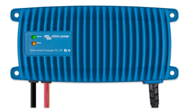 Blue Smart IP67 Charger 12/25(1) 230V UK